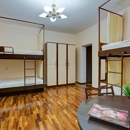 Centre Hostel Bisjkek Eksteriør bilde