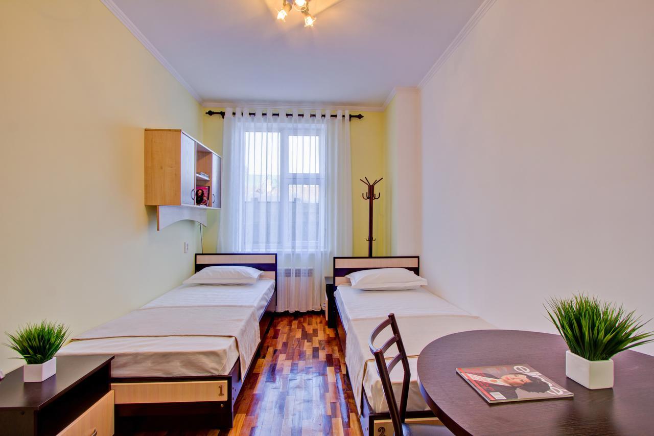 Centre Hostel Bisjkek Eksteriør bilde
